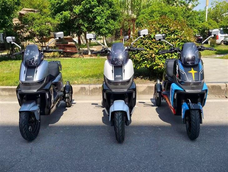 Raptor Shark 72V Dual Motor Electric Tricycle – 70KM/H High-Speed Performance Ride high quality